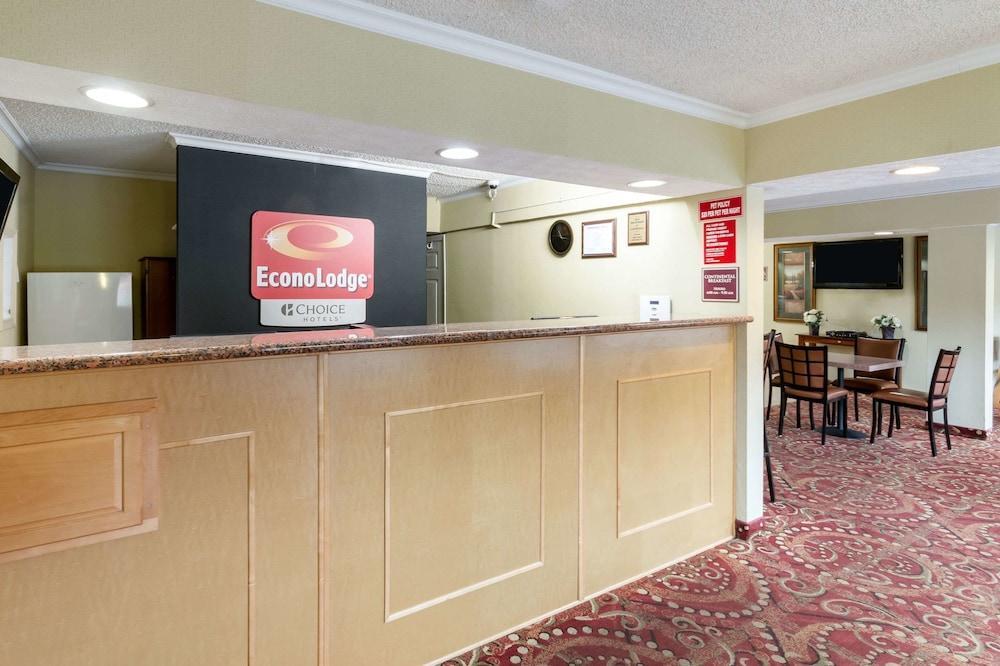 Econo Lodge Huntington - Barboursville University Area Экстерьер фото