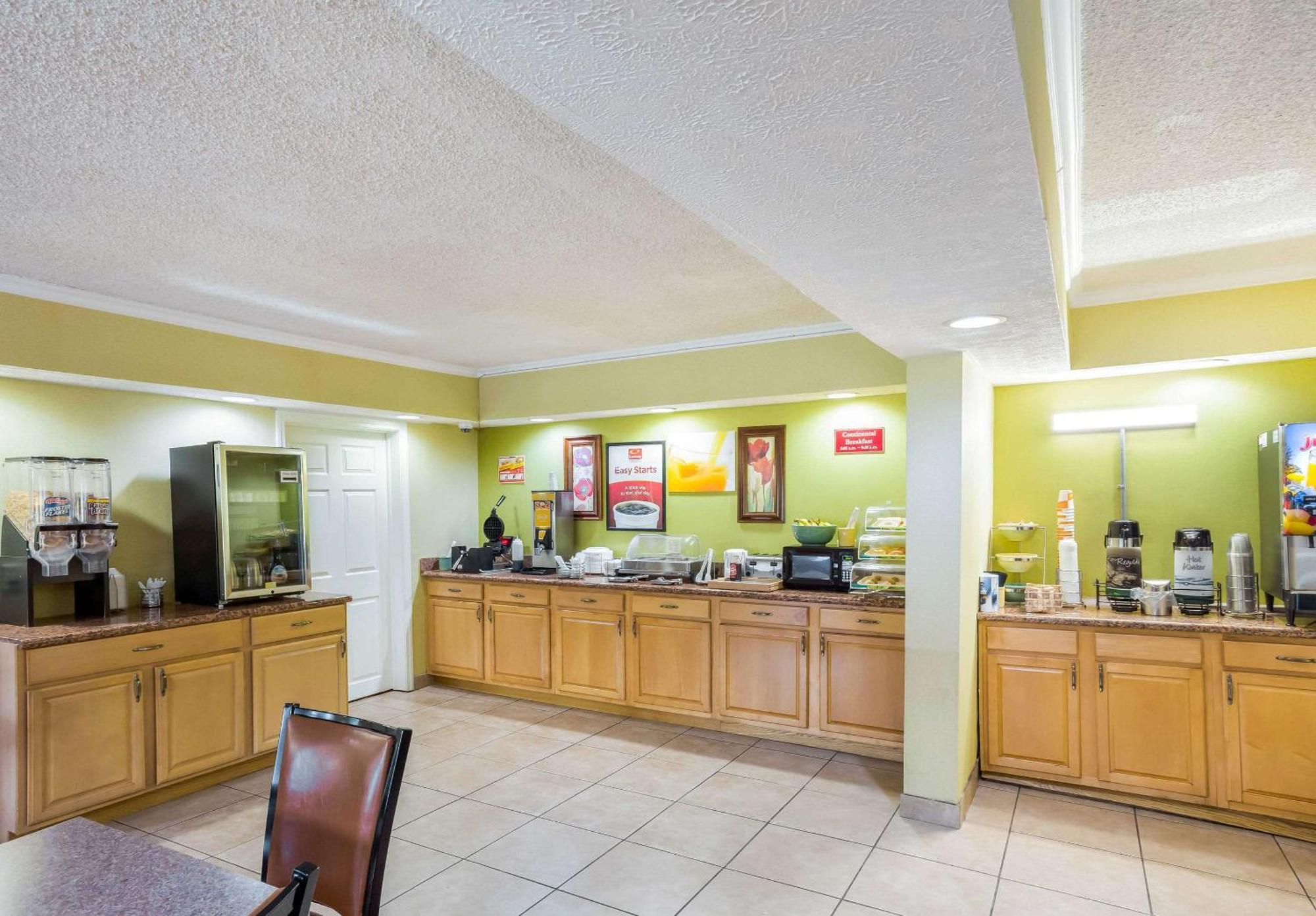 Econo Lodge Huntington - Barboursville University Area Экстерьер фото