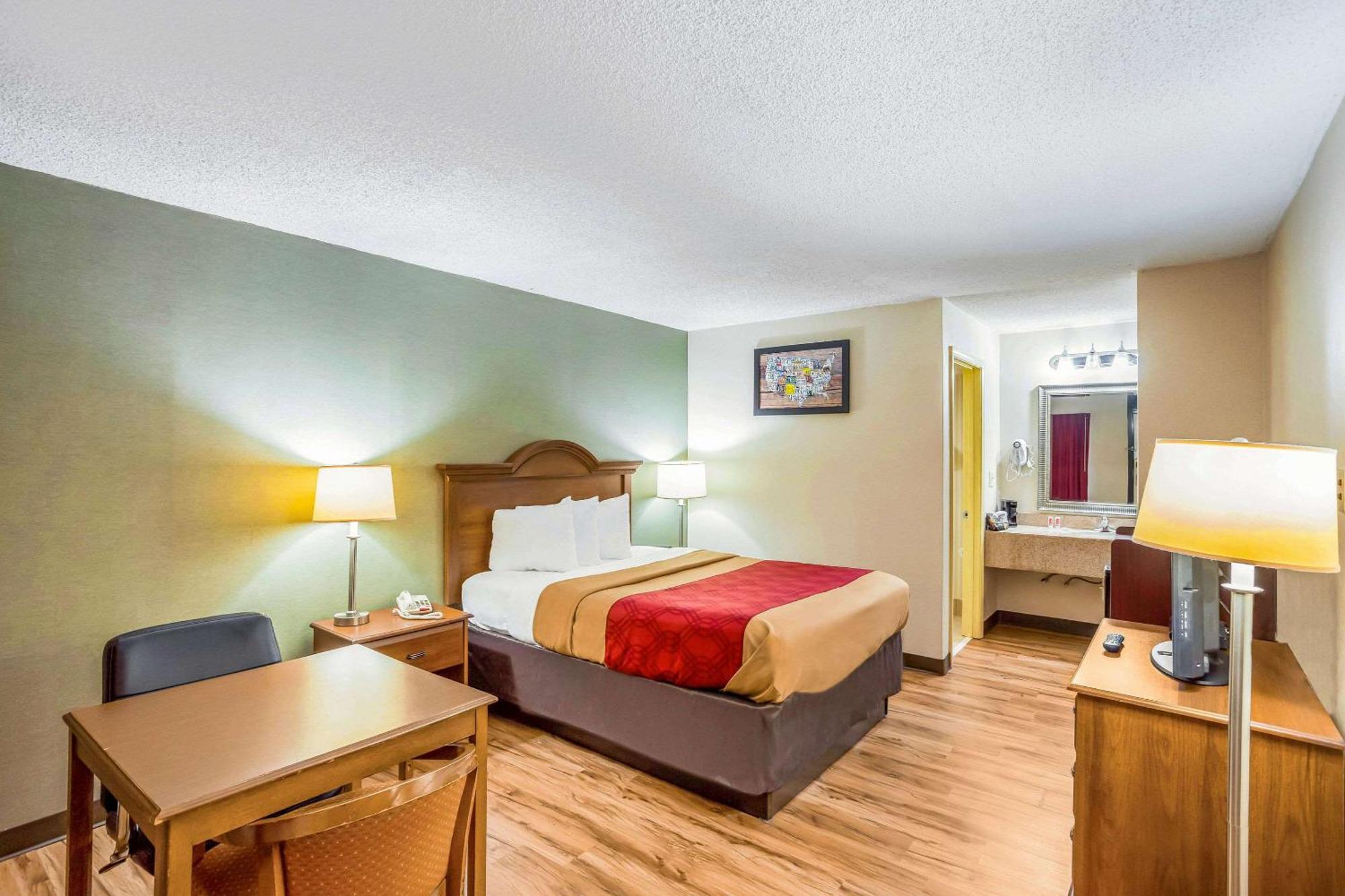 Econo Lodge Huntington - Barboursville University Area Экстерьер фото