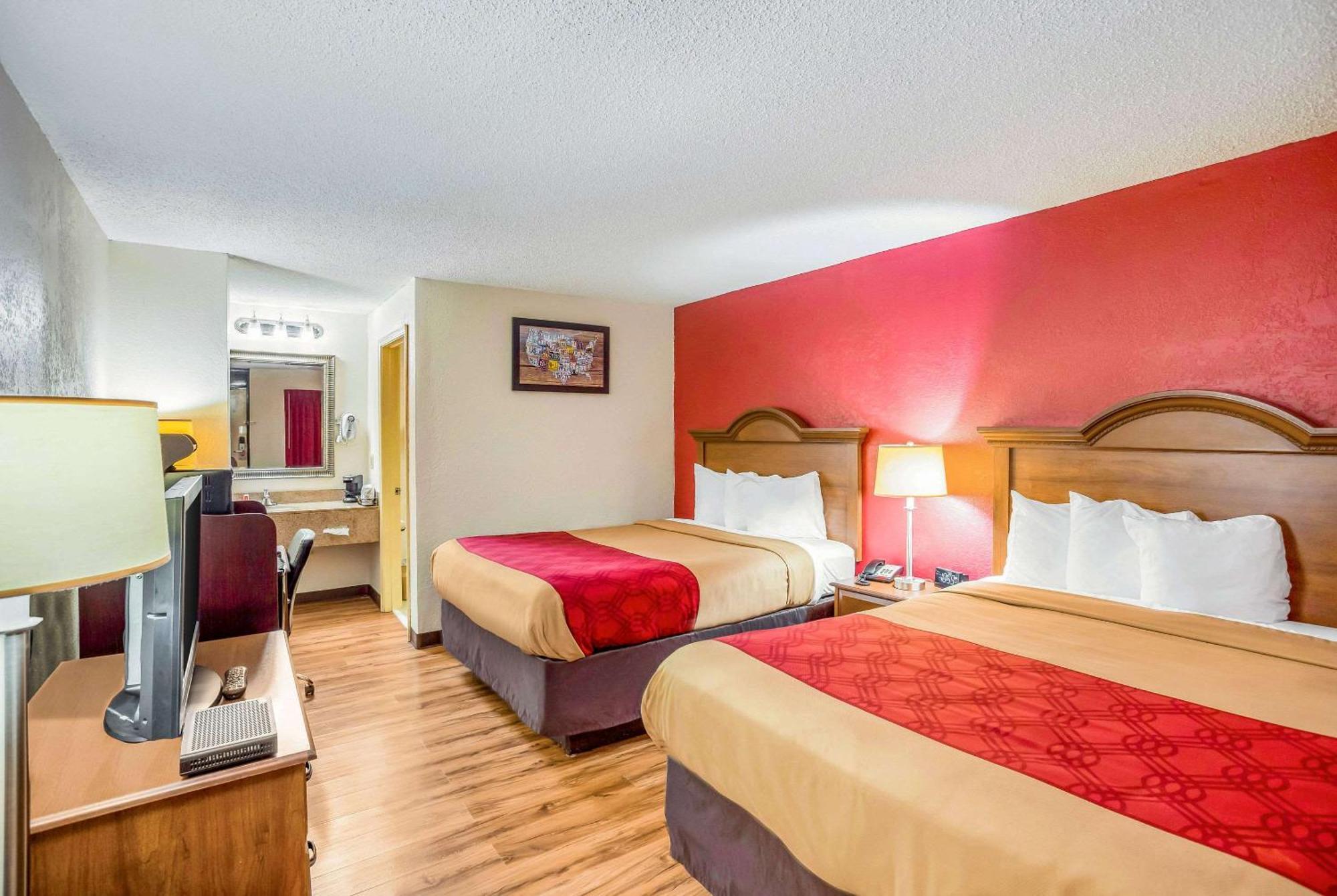 Econo Lodge Huntington - Barboursville University Area Экстерьер фото